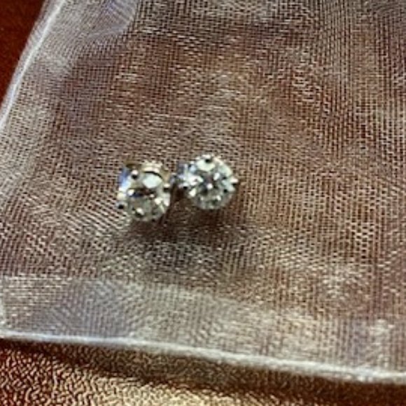 GENUINE Diamond Earrings (1 carat total weight) with White Gold - Picture 1 of 4